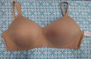 Auden Lightly Lined Wirefree Bra 46DDD Beige Nude Comfort Bra NWT